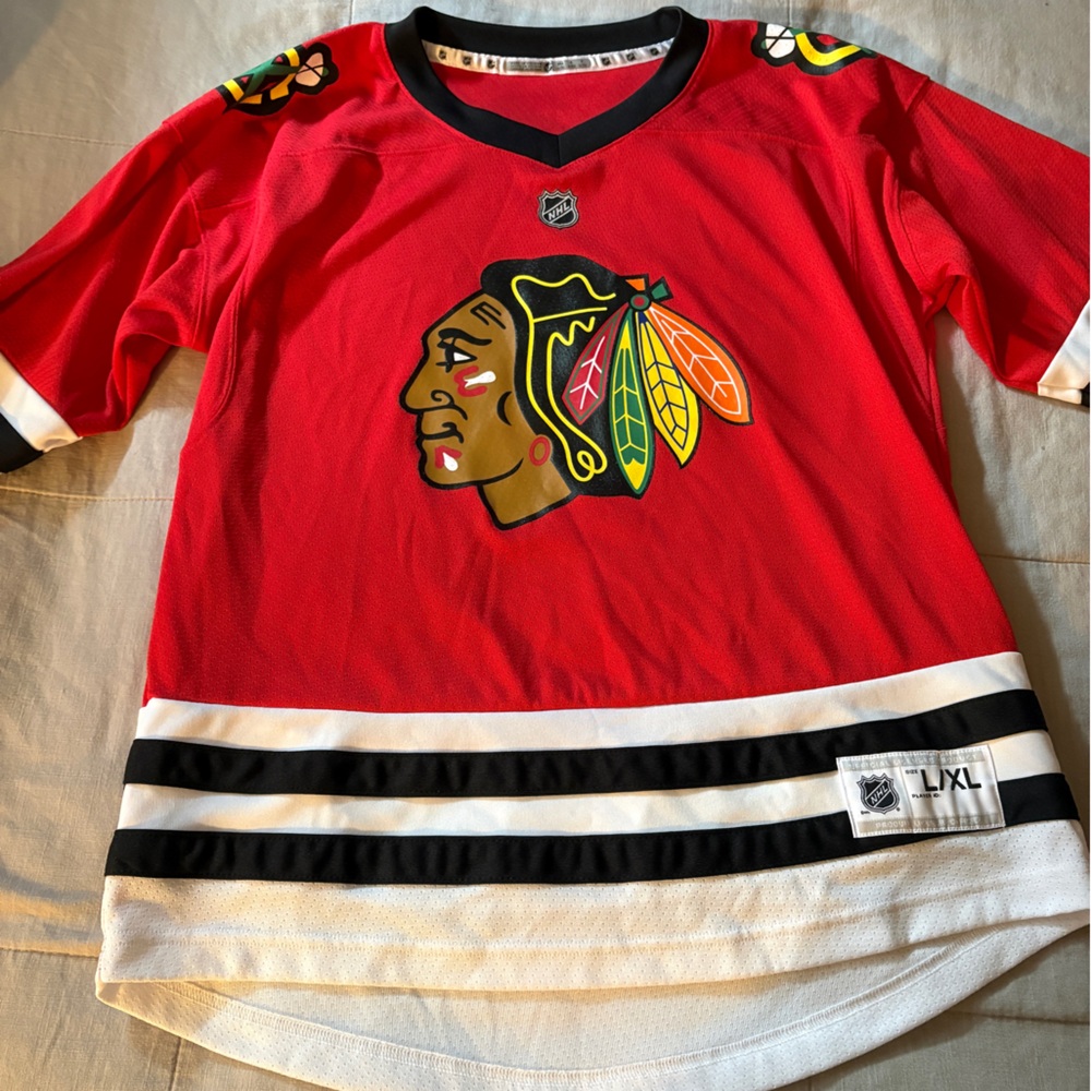 NHL Chicago Blackhawks Youth Red Hockey Jersey with Team Crest